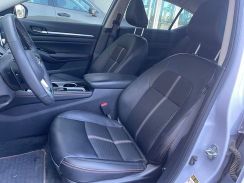 Used 2025 Nissan Altima 2.5 SR FWD image 10