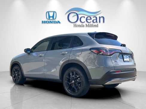 Used 2024 Honda HR-V Sport image 5