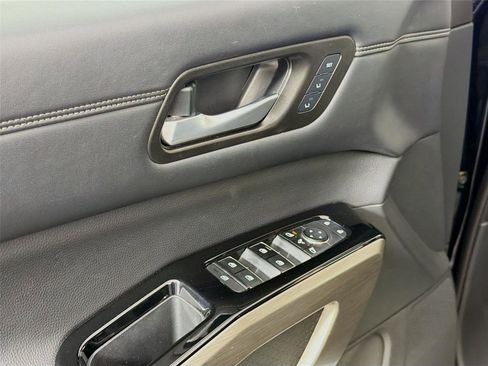 Used 2022 Nissan Pathfinder Platinum w/ Cargo Package image 20