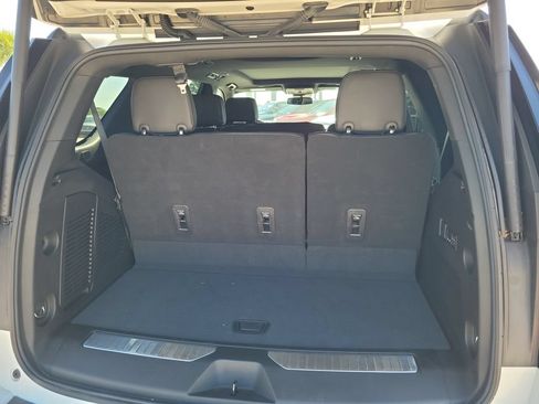 Used 2023 GMC Yukon AT4 w/ AT4 Premium Plus Package AWD/4WD image 11