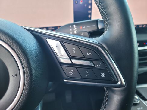 Used 2025 Buick Enclave Preferred FWD image 24