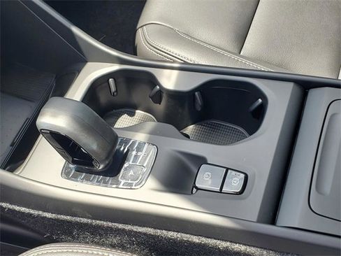 New 2026 Volvo XC40 B5 Core w/ Protection Package Premier image 25