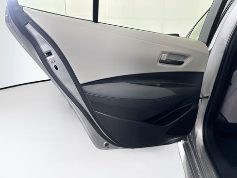 Used 2022 Toyota Corolla LE w/ Carpet Mat Package (TMS) FWD image 25