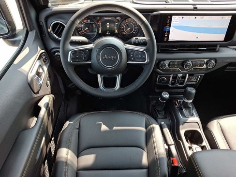 New 2026 Jeep Wrangler Unlimited Sahara AWD/4WD image 7