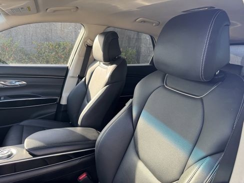 Used 2022 Genesis GV70 2.5T w/ Winter Weather Package image 8