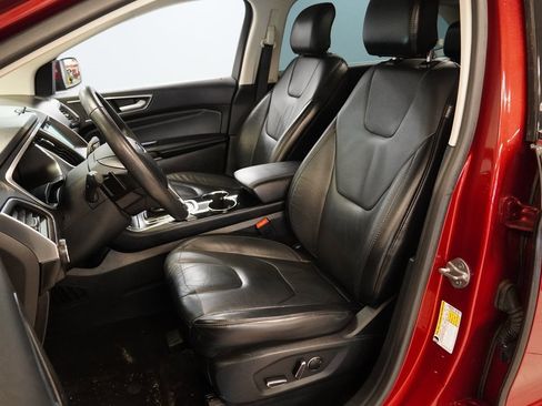 Used 2016 Ford Edge Titanium w/ Technology Package image 3