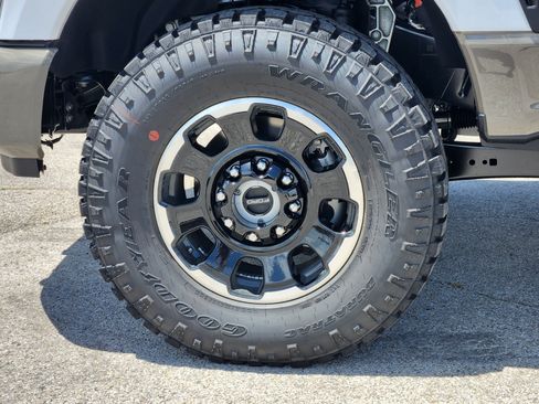 New 2026 Ford F250 King Ranch w/ Tremor Off-Road Package AWD/4WD image 8