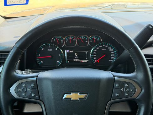 Used 2015 Chevrolet Suburban LTZ RWD image 14