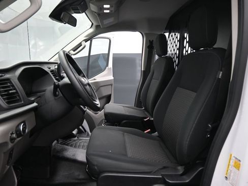 Certified 2025 Ford Transit 250 Low Roof w/ Exterior Upgrade Package RWD image 9