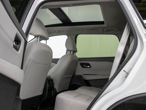 Used 2023 Nissan Rogue SL AWD/4WD image 20