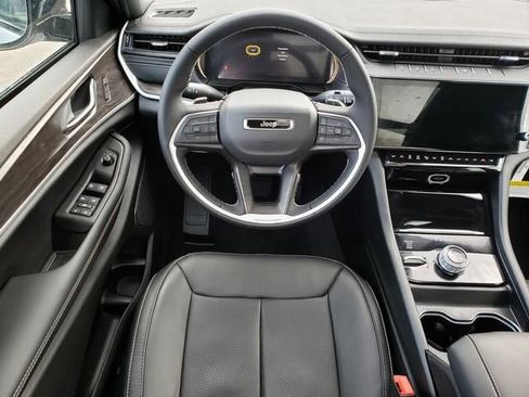 New 2026 Jeep Grand Cherokee Limited image 10