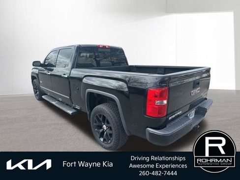Used 2014 GMC Sierra 1500 SLT w/ All-Terrain Package AWD/4WD image 3