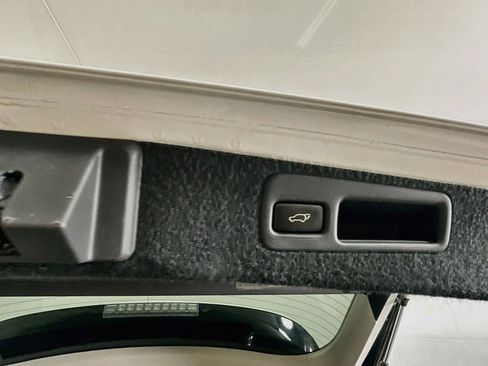 Used 2013 Lexus RX 350 AWD w/ Navigation Pkg image 30