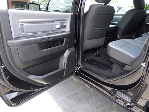 Used 2022 RAM 1500 Classic SLT w/ Electronics Convenience Group AWD/4WD image 21