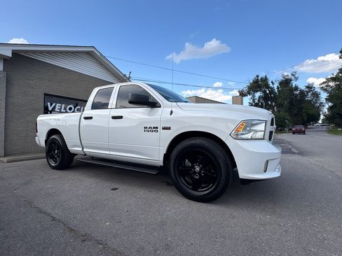 Used 2015 RAM 1500 Express RWD image 7