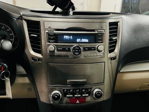 Used 2010 Subaru Legacy 2.5i Premium AWD/4WD image 18