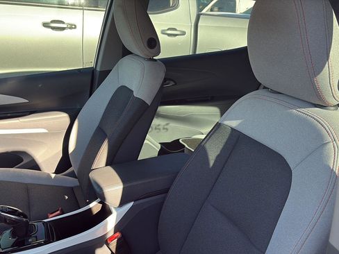 Used 2020 Chevrolet Bolt LT image 9