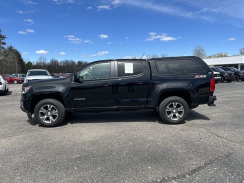 Used 2017 Chevrolet Colorado Z71 AWD/4WD image 9