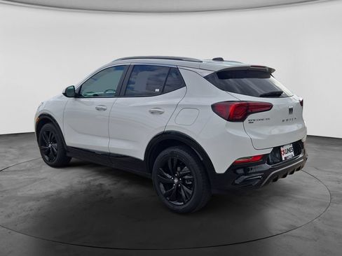 Used 2024 Buick Encore GX Sport Touring AWD/4WD image 6