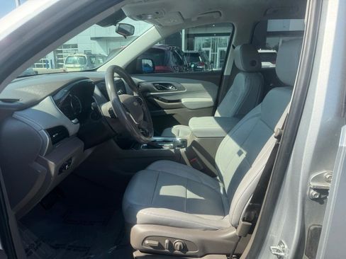 Used 2020 Chevrolet Traverse LT w/ LPO, Floor Liner Package image 18