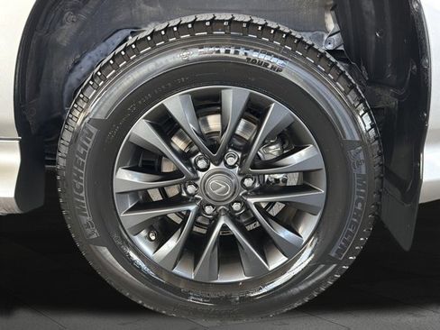 Certified 2022 Lexus GX 460 Premium w/ Premium Package AWD/4WD image 24