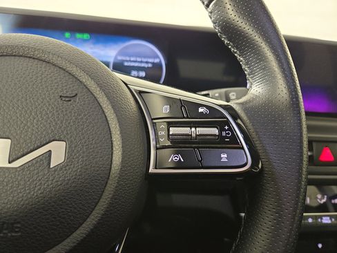 Used 2024 Kia Seltos SX image 16