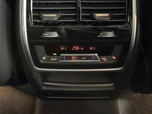 Used 2026 BMW X5 xDrive40i w/ M Sport Package AWD/4WD image 29