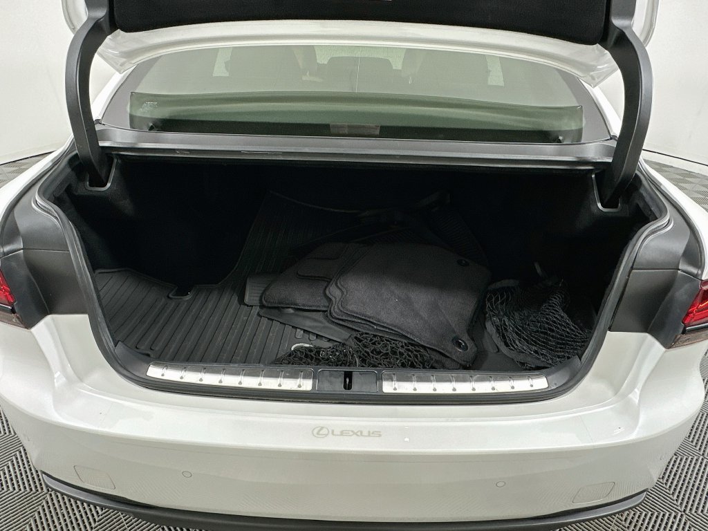 Used 2023 Lexus LS 500 w/ Luxury Package RWD image 26