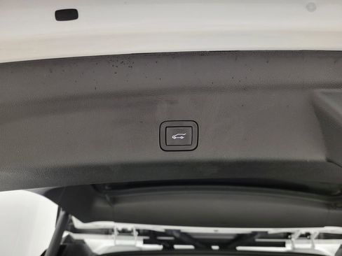 Used 2024 Chevrolet Tahoe RST w/ Luxury Package image 4