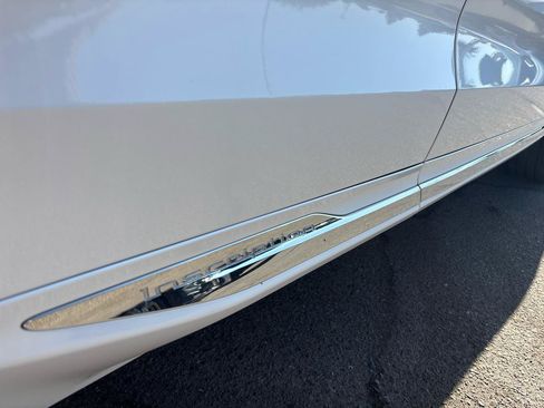 Used 2019 Volvo XC60 T5 Inscription FWD image 2