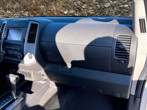 Used 2015 Nissan Xterra PRO-4X w/ Pro-4x Leather Package image 14