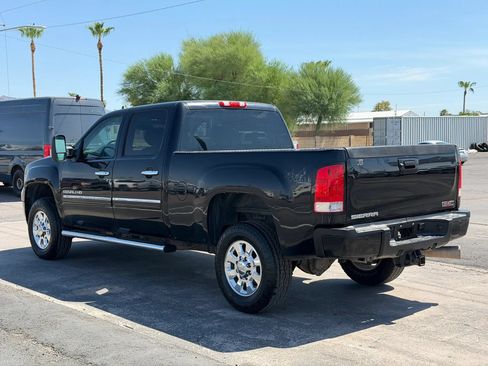 Used 2012 GMC Sierra 2500 Denali w/ Suspension Package, Off-Road AWD/4WD image 4