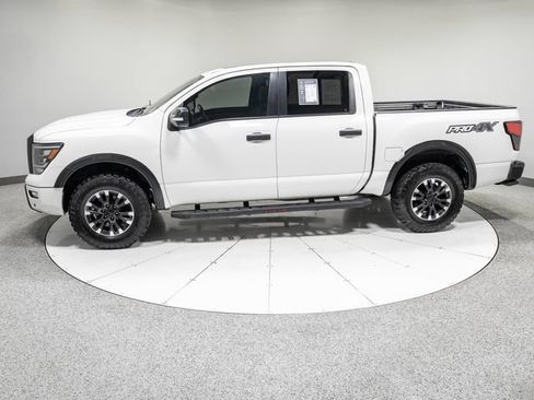 Used 2020 Nissan Titan PRO-4X w/ Pro-4x Convenience Package AWD/4WD image 36