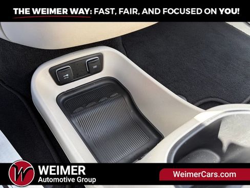 Used 2020 Chrysler Pacifica Limited FWD image 33