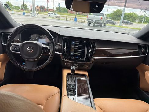 Used 2018 Volvo S90 T5 Momentum w/ Convenience Package AWD/4WD image 5
