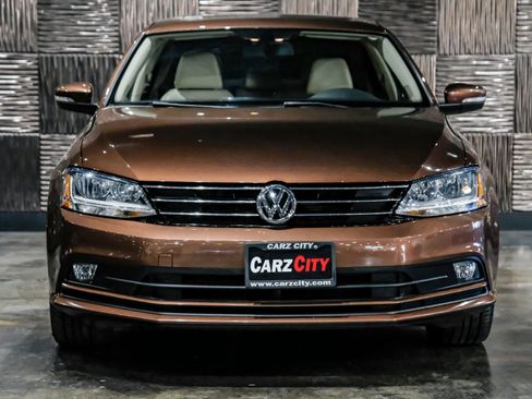 Used 2017 Volkswagen Jetta SEL FWD image 6