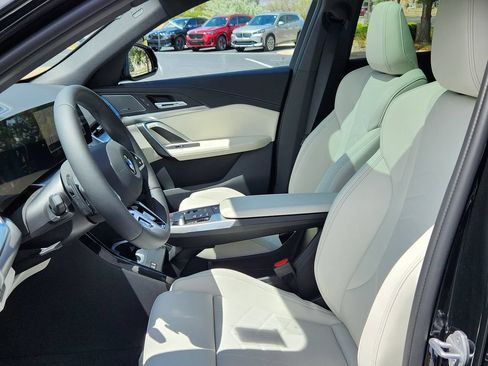 New 2026 BMW X2 xDrive28i w/ Technology Package AWD/4WD image 9