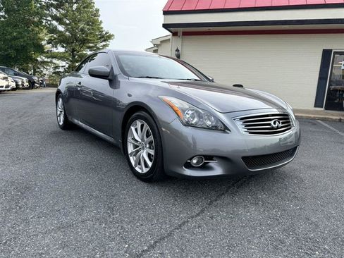 Used 2013 INFINITI G37 Convertible w/ Premium Pkg RWD image 3