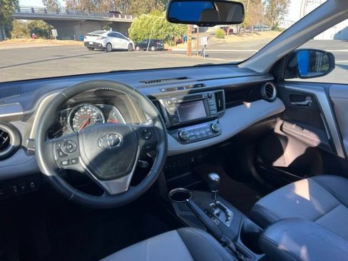 Used 2013 Toyota RAV4 Limited AWD/4WD image 13