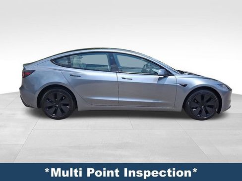 Used 2025 Tesla Model 3 Long Range RWD image 9