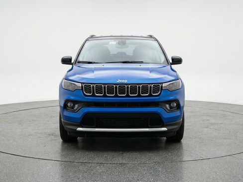 Used 2025 Jeep Compass Limited image 2