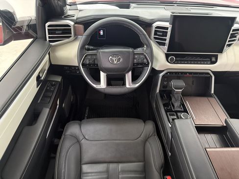 Used 2025 Toyota Sequoia Capstone AWD/4WD image 4