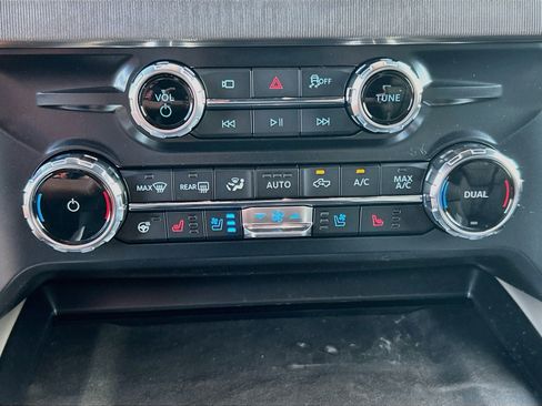 New 2026 Ford F350 Platinum w/ Platinum Plus Package AWD/4WD image 11