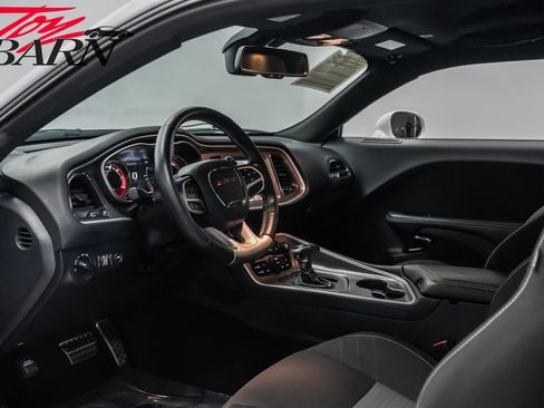 Used 2021 Dodge Challenger SRT Hellcat image 40