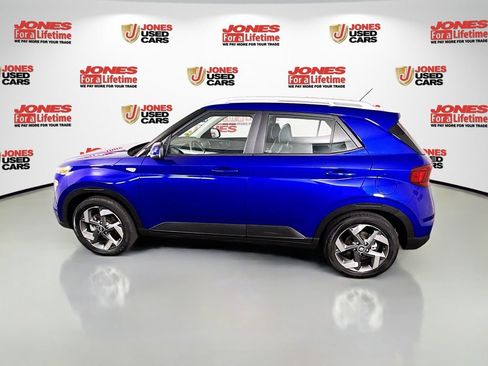 Certified 2023 Hyundai Venue Limited w/ Cargo Package FWD image 15