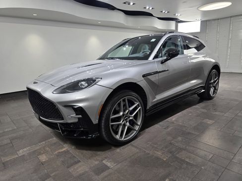 New 2026 Aston Martin DBX S image 31