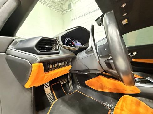 Used 2017 Lamborghini Huracan LP 580-2 RWD image 28