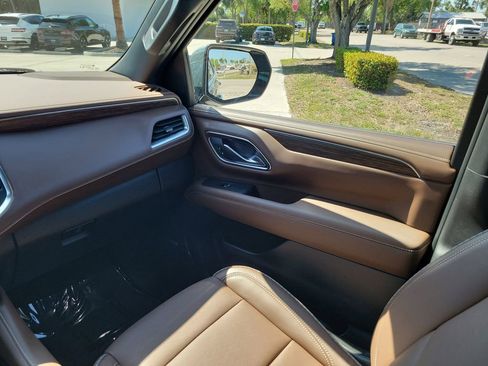 Used 2023 Chevrolet Tahoe High Country image 17