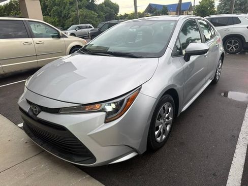 Used 2024 Toyota Corolla LE FWD image 3