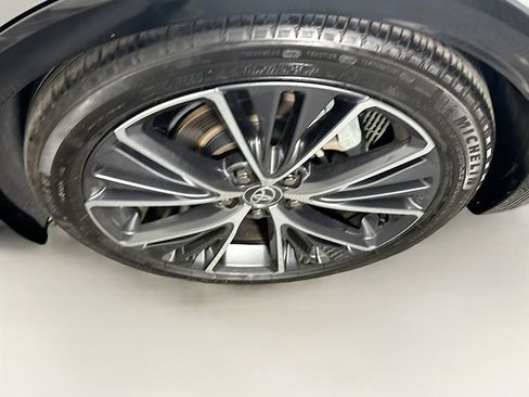 Used 2024 Toyota Prius XLE image 11